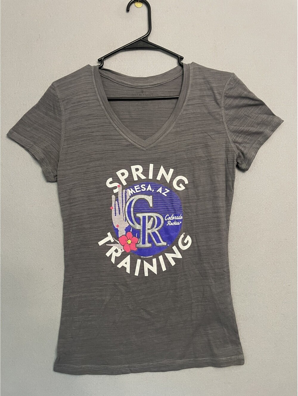 Colorado Rockies Women’s V-Neck T-Shirt Size M Gray Spring Training MLB Baseball